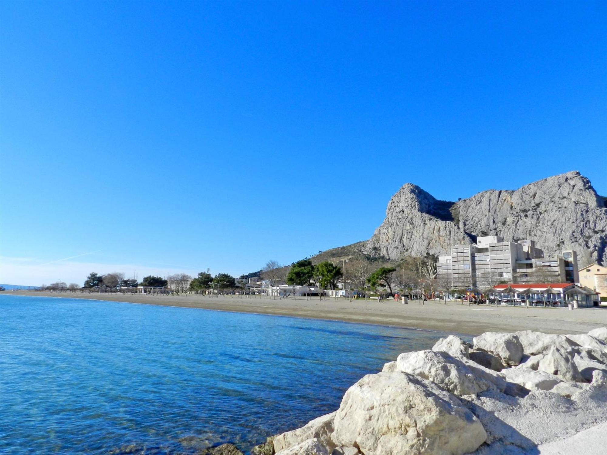 Apartment Zdravko Omis Exterior photo